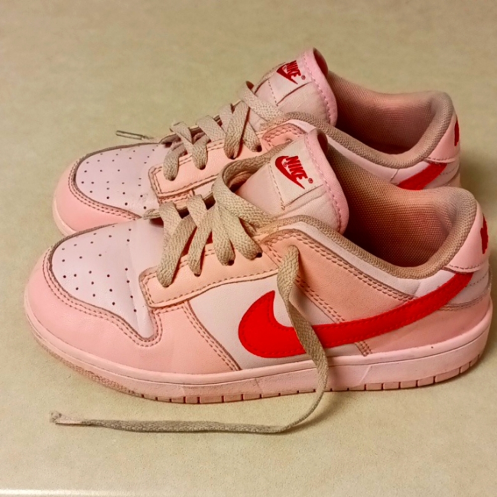Girls Pink Nikes Dunk Low Size 3